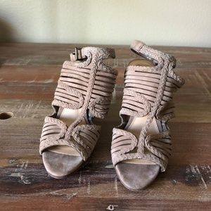 |Vince camuto| Chunky heel strappy booties